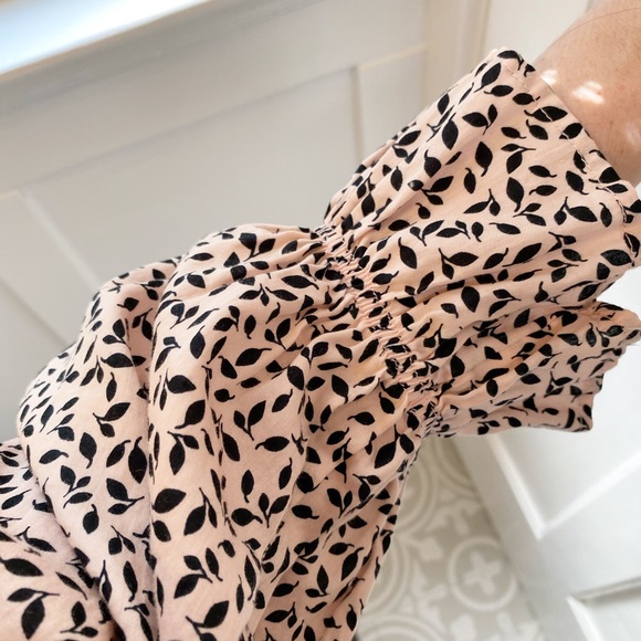 Who What Wear, Smocked, Peplum Top! - Picture 4 of 6